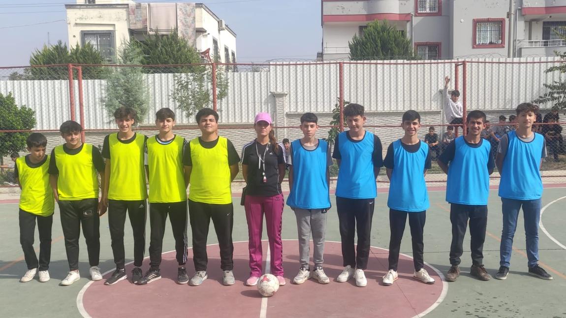 Cumhuriyetin 100. Yılı Kapsamında Okulumuzda Sınıflar Arası Futbol Turnuvasi
